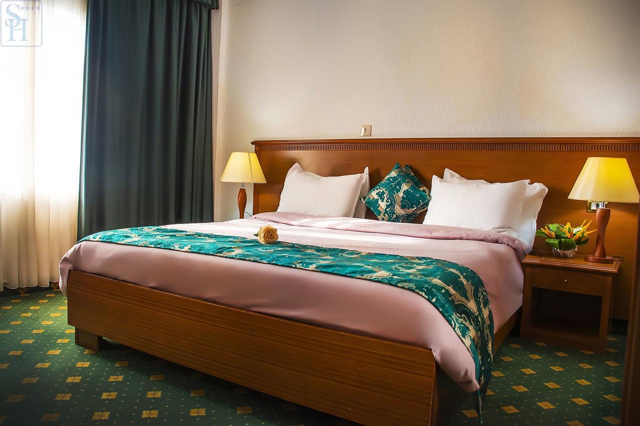 Hotel Splendid Ouagadougou Ngoại thất bức ảnh